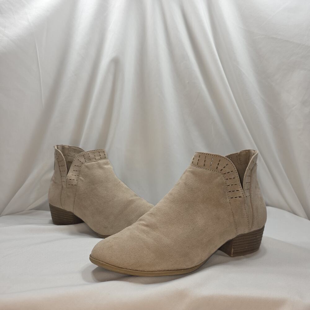 Arizona Tan Ankle Boots Size 8.5